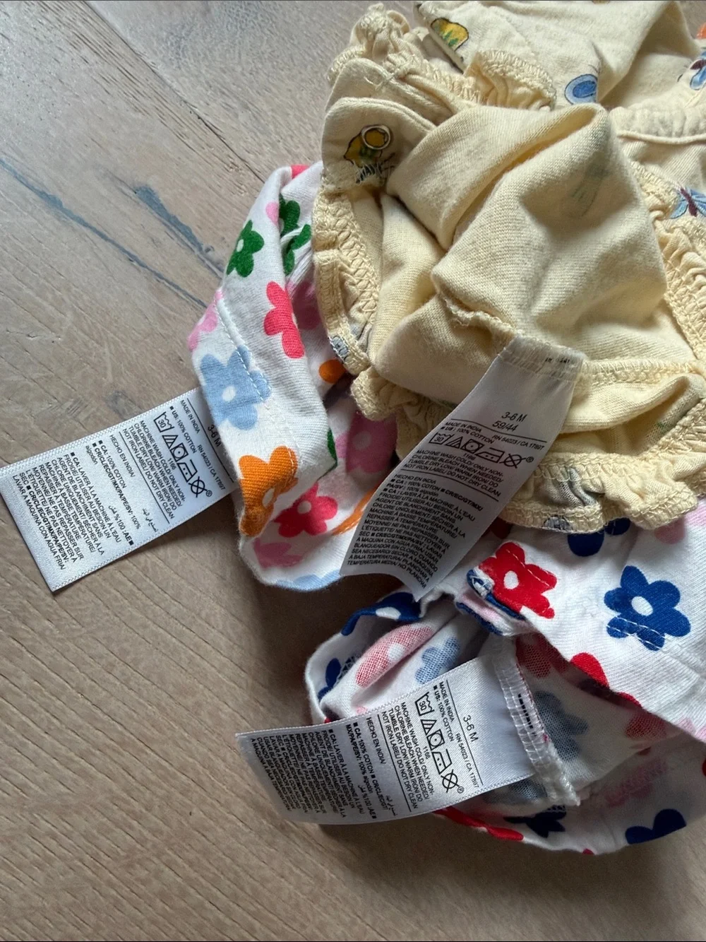 Bundle of 3 Baby Floral Rompers Yellow Multicolor Red/Blue Flowers old navy 3-6